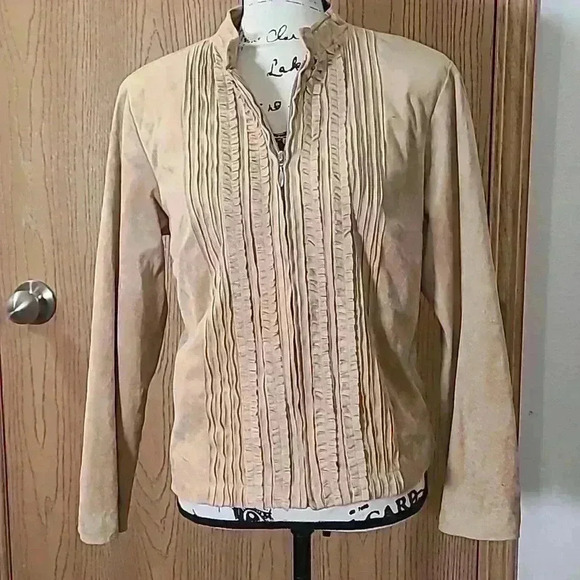 Coldwater Creek Jackets & Blazers - Coldwater Creek faux suede ruffle textured zip up fall tan blazer jacket